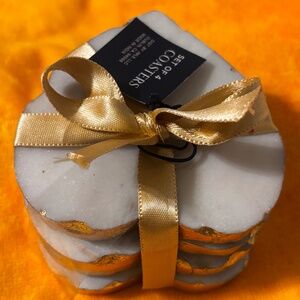 SOHO LOFT MARBLE COASTER SET 4 MARBLE HEARTS SHAPED WITH GOLD  FOIL EDGES NWT